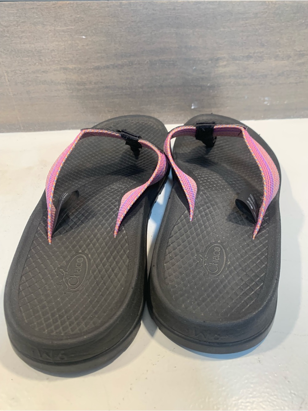 Chaco Womens Lowdown Flip Flop Pink Black Sz 6 Vacation Summer Casual Beach - Picture 2 of 7